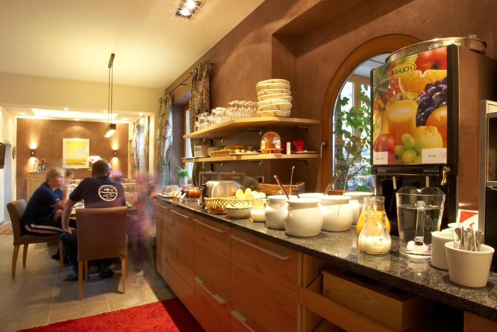Noichl'S Hotel Garni Санкт Йохан ин Тирол Екстериор снимка